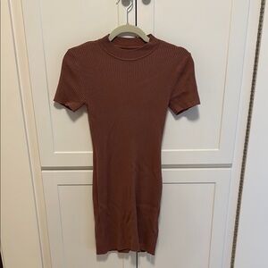 Brown Ribbed Short Sleeve Dress